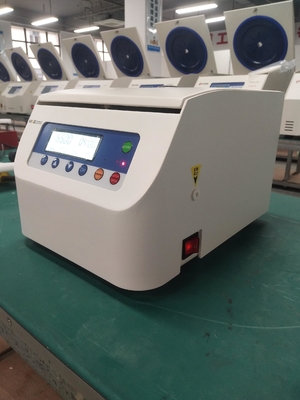 Kleine grootte High Speed Mini Centrifuge Max 16500 rpm 24 Placer Tubes