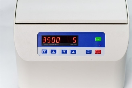 4000 Rpm Laag-snelheid benchtopcentrifuge 5ml/10ml/50ml Capaciteit, max 6×50ml Configuratie