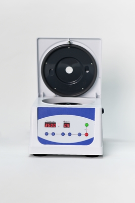 Laag geluid 4000 RPM Laag snelheidscentrifugeermachine 2100xg RCF Voor routinematige laboratoriumtoepassingen