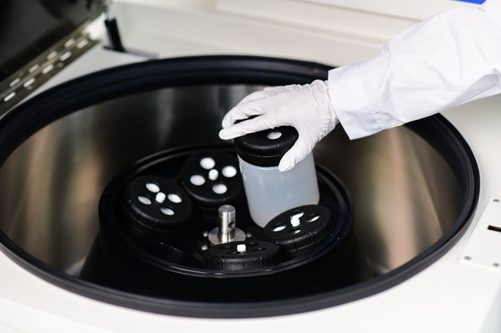 Verticaal temperatuurgecontroleerde gekoelde grote centrifuge 4L capaciteit -20°C tot +40°C